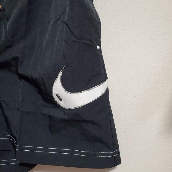 Nike Womens Sz Medium High Rise Shorts Loose Fit  Logo Black DM6752 010 NWT - Picture 3 of 9